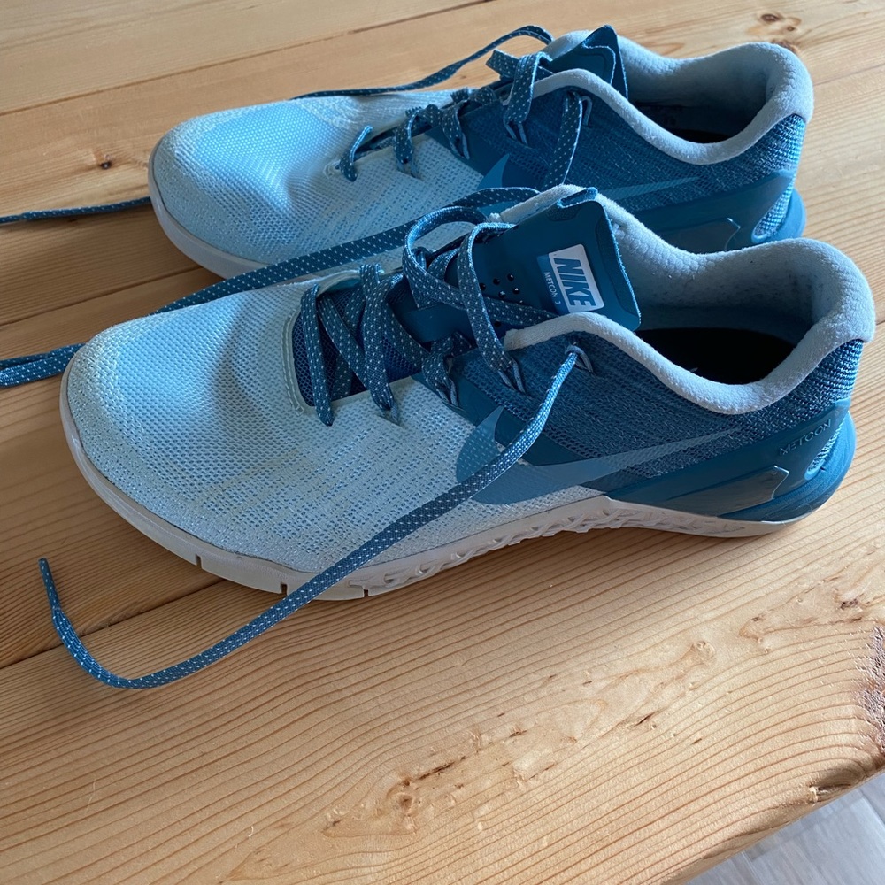 Nike Womens Metacon Lifting and Running shoes